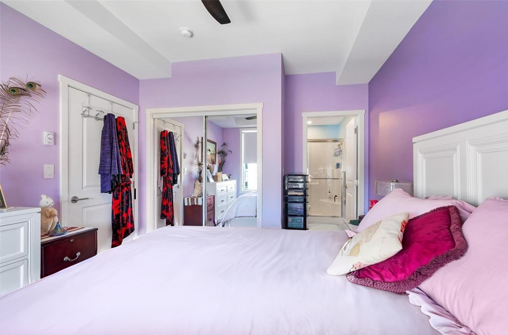 810 Orono Avenue - 1
