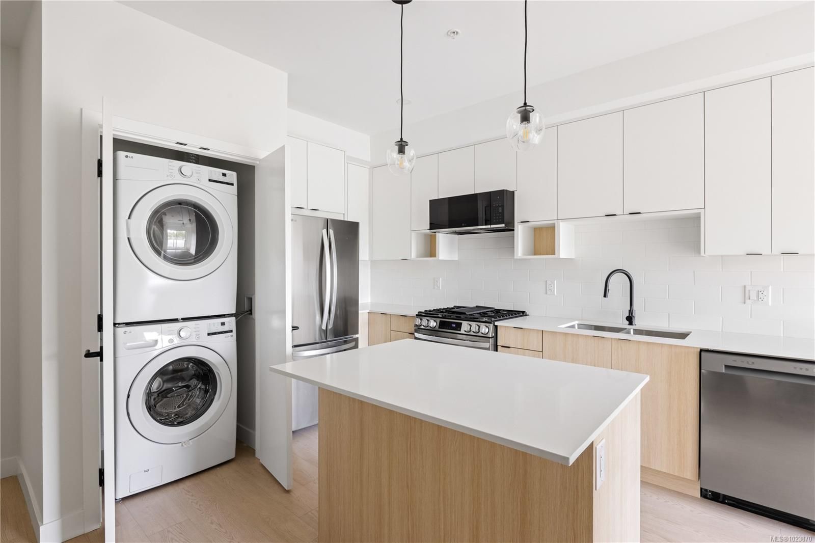 2629 Millstream Road - 425